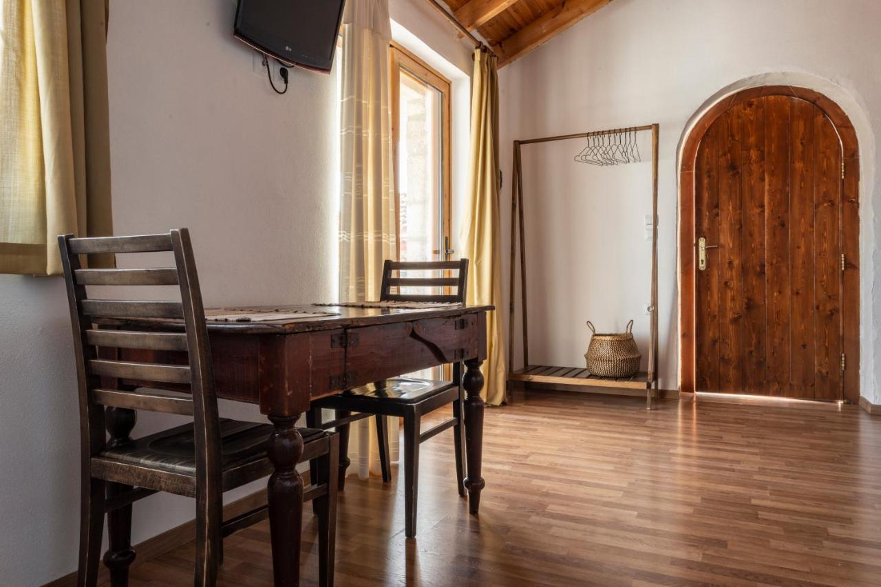 Amphora Guesthouse Химар Екстериор снимка