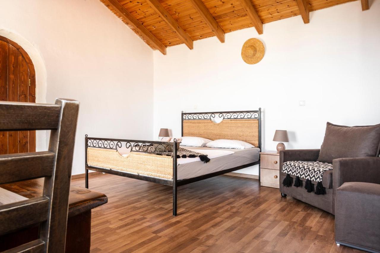 Amphora Guesthouse Химар Екстериор снимка