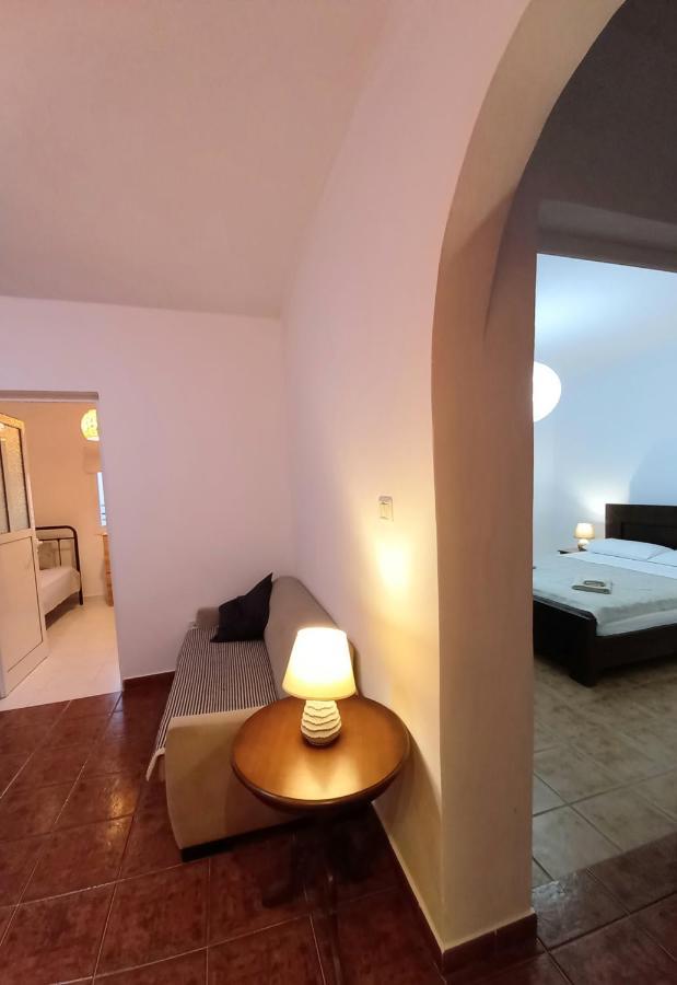 Amphora Guesthouse Химар Екстериор снимка