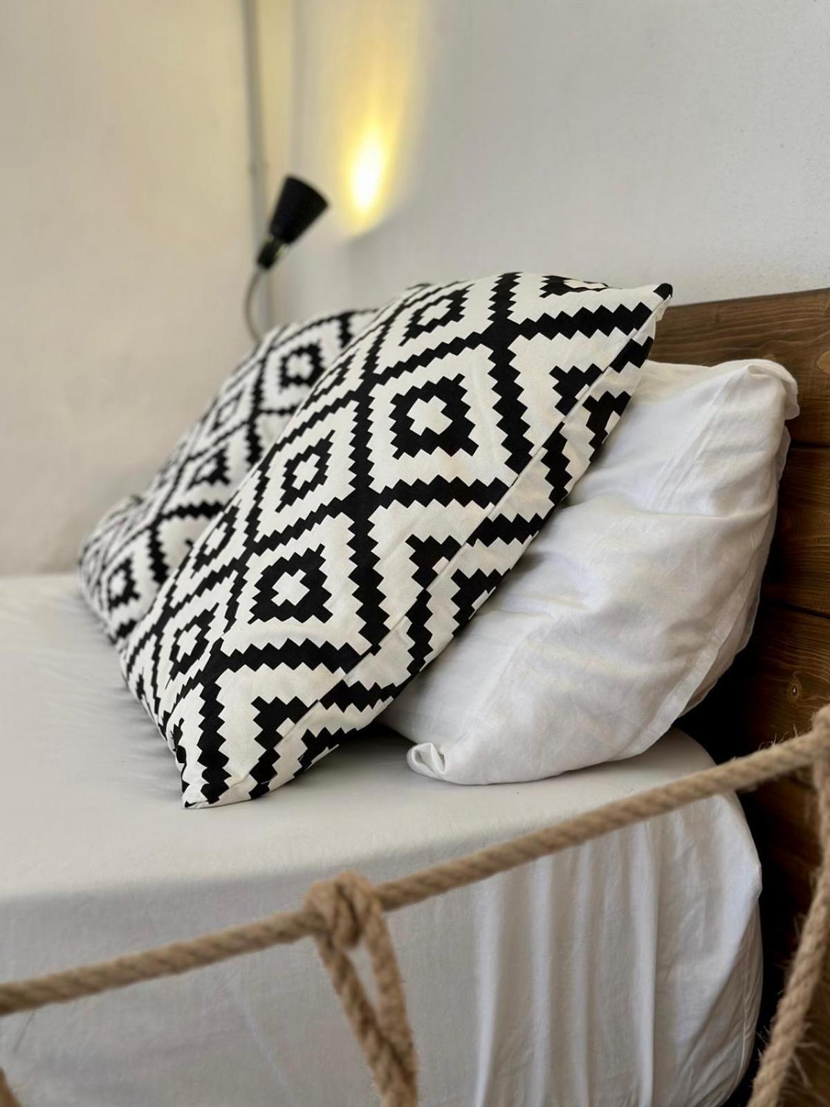 Amphora Guesthouse Химар Стая снимка